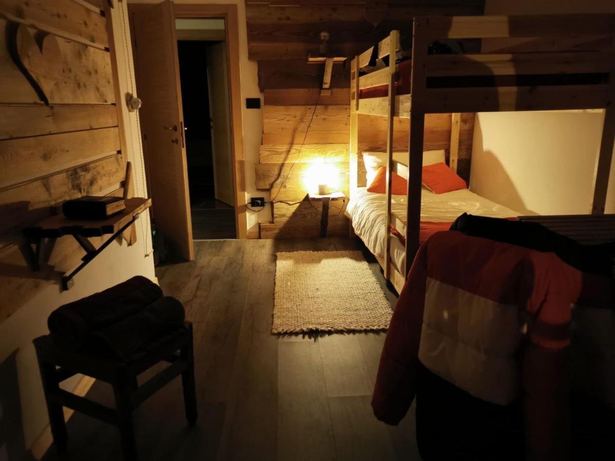 Maison Rongier Nel Centro Di Конье Экстерьер фото