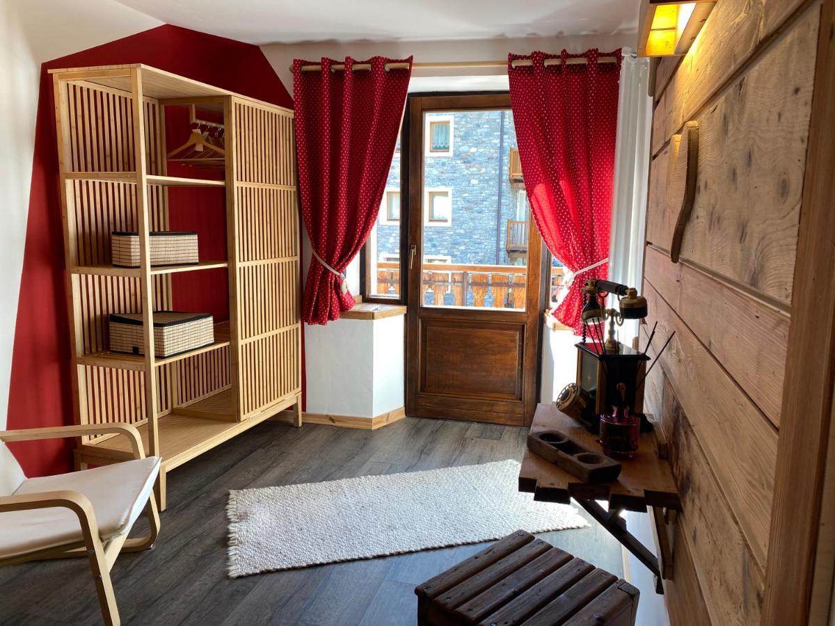 Maison Rongier Nel Centro Di Конье Экстерьер фото